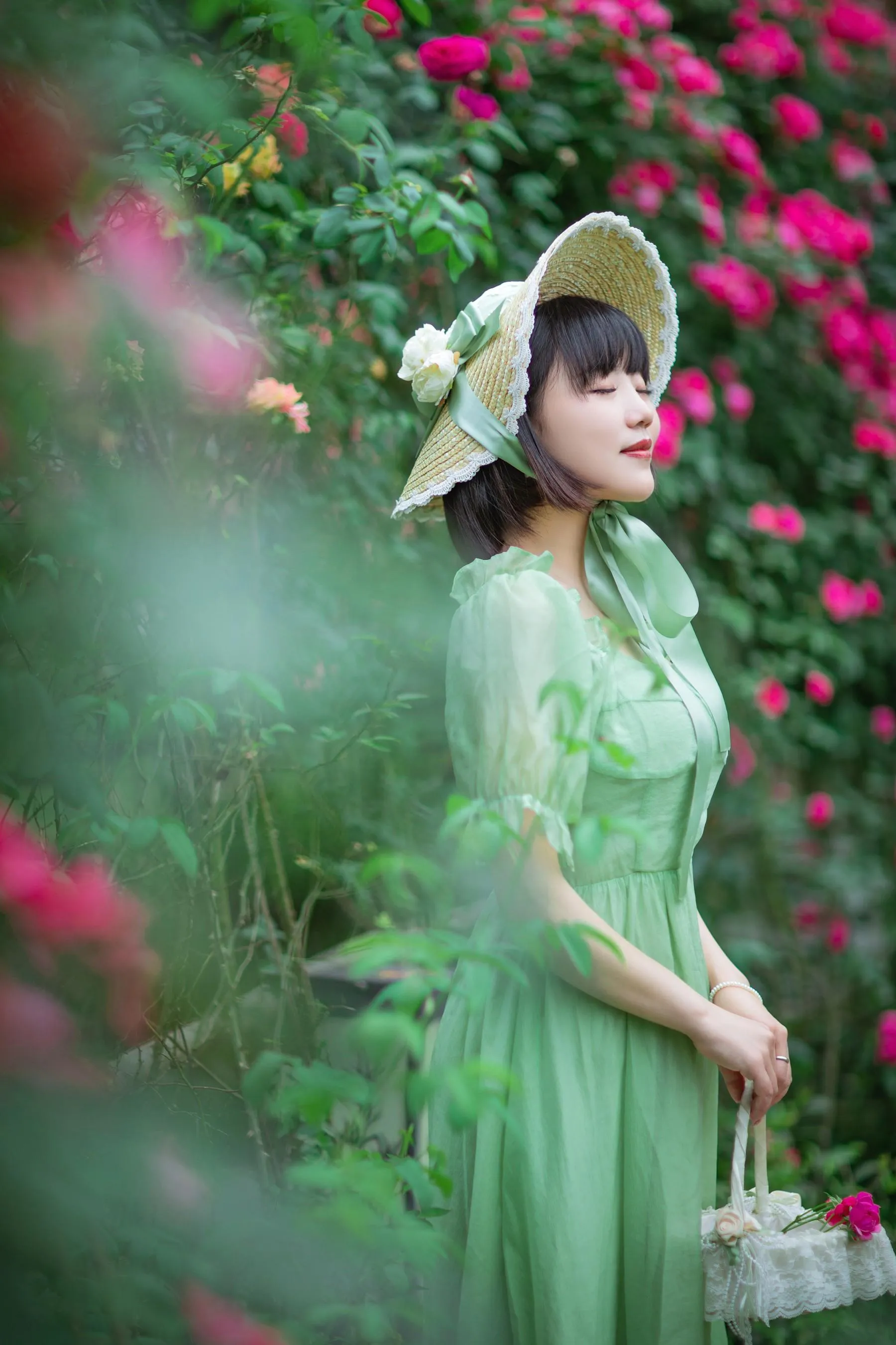 [YITUYU艺图语]2022.08.12 蔷薇花开 冬琴 [20P]插图5